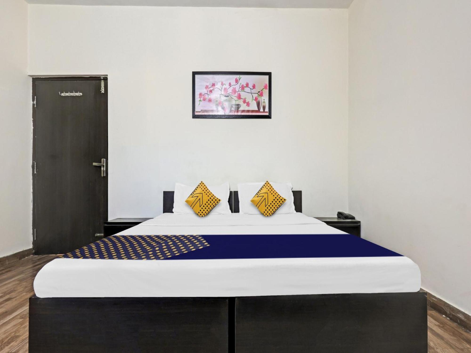 Spot On 81167 Hotel Asdr Rudrapur Kültér fotó