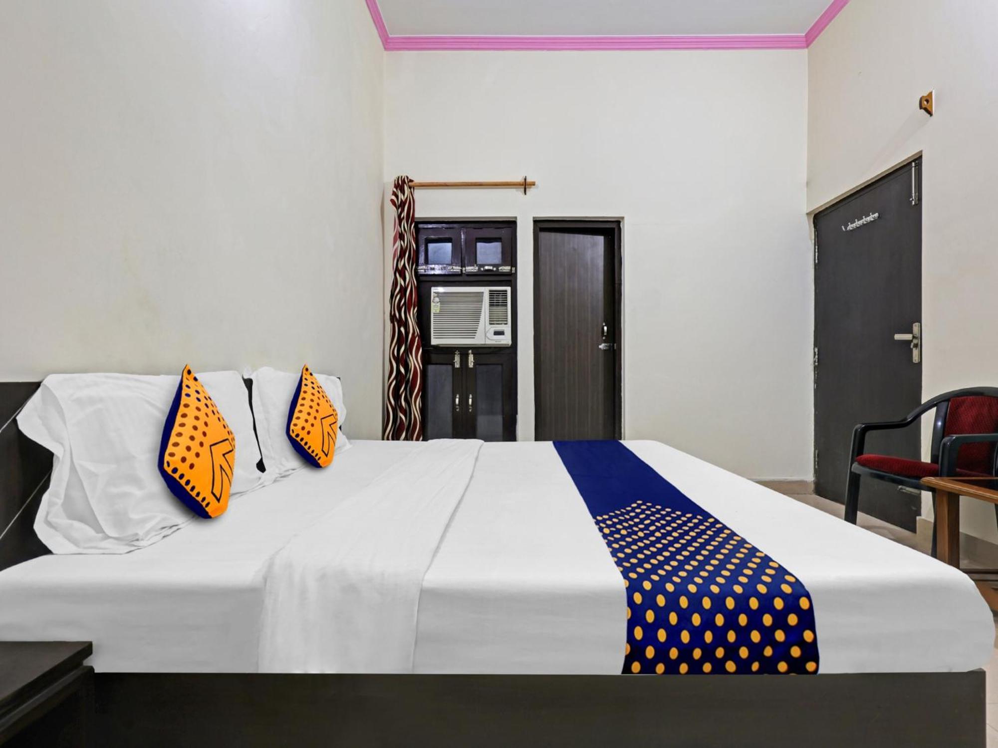 Spot On 81167 Hotel Asdr Rudrapur Kültér fotó